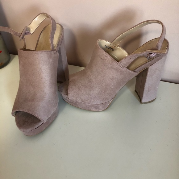 Pink Heels - Picture 1 of 1